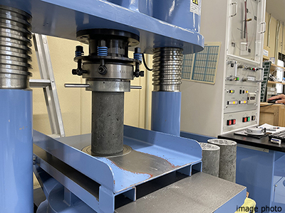 圧縮強度試験｜ザ・パークハウス白金